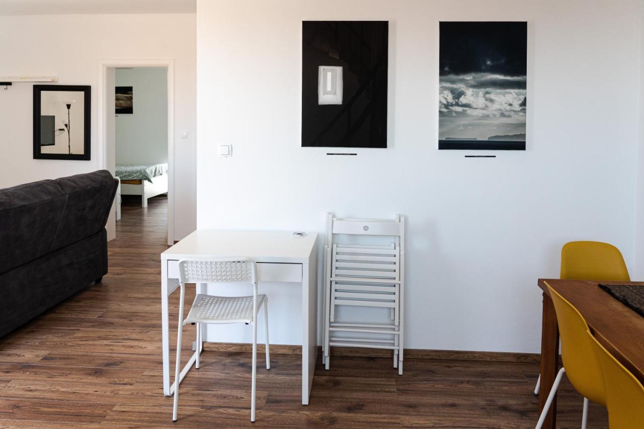 Station 22 - Brand New Apartment With A Terrace And Private Parking Vir Bagian luar foto