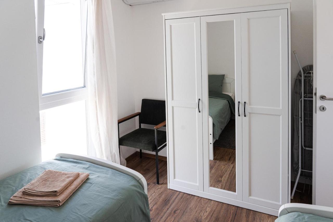 Station 22 - Brand New Apartment With A Terrace And Private Parking Vir Bagian luar foto